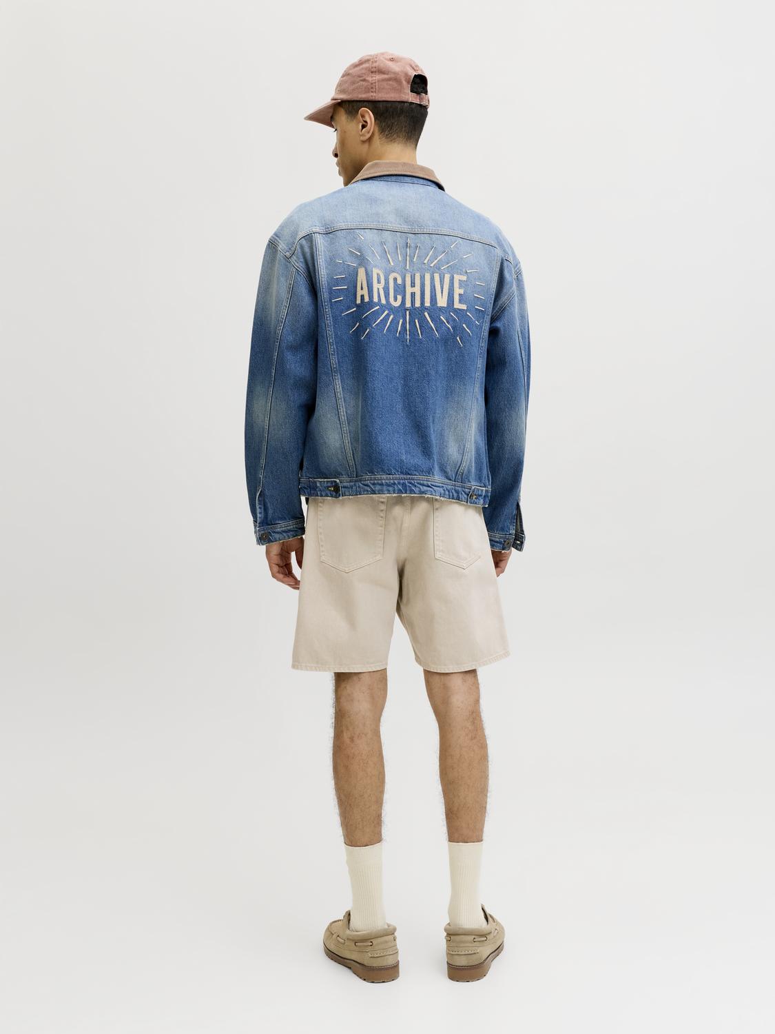 model_shot-back